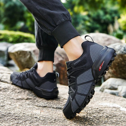 Oriel Trail Grip Running Sneakers